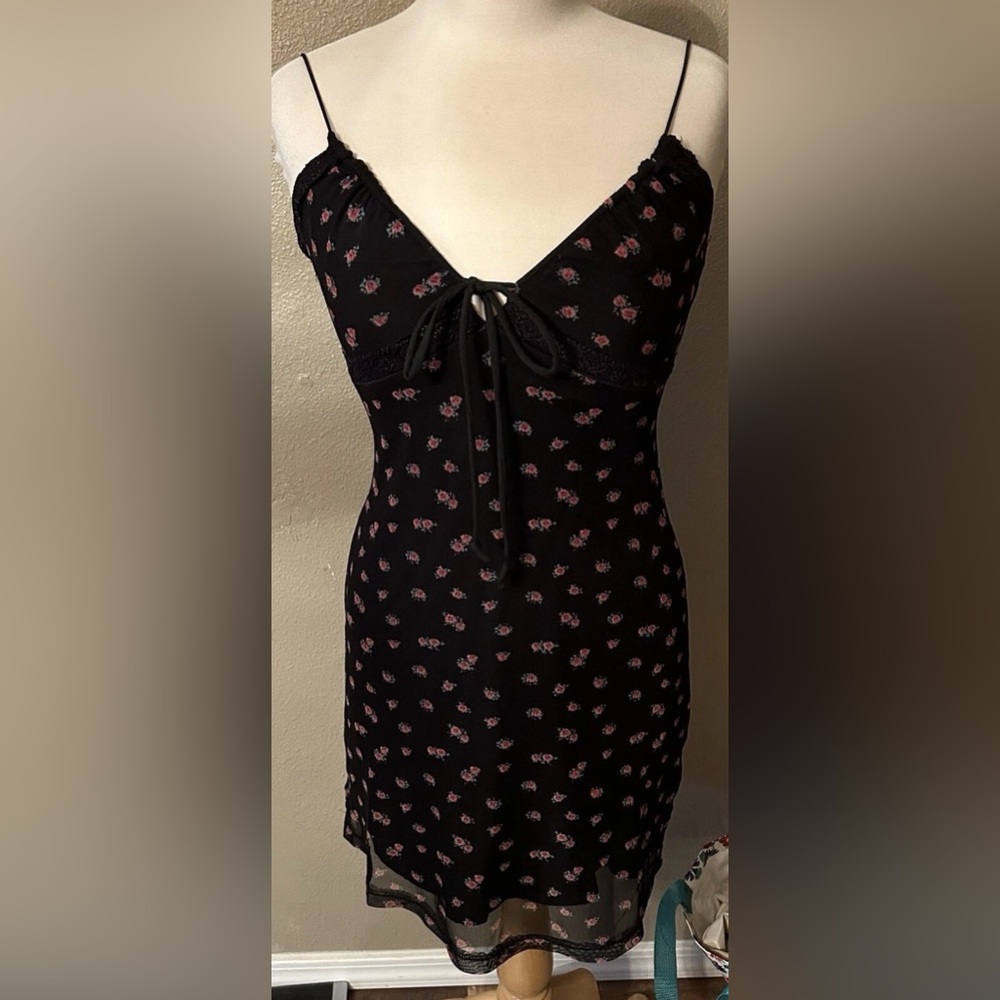 Vibe Black and Pink Floral Chemise size L